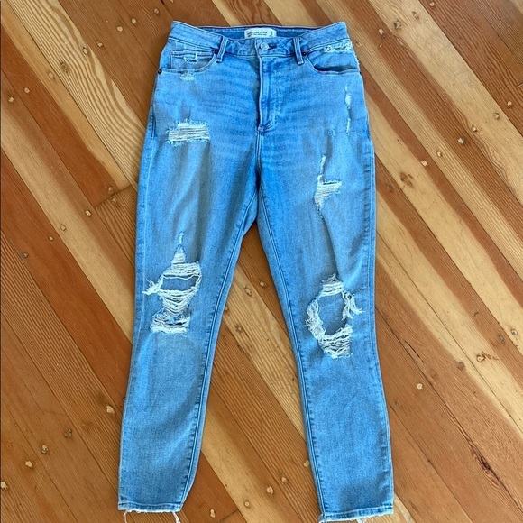 Abercrombie 6/28‎ - Picture 1 of 6